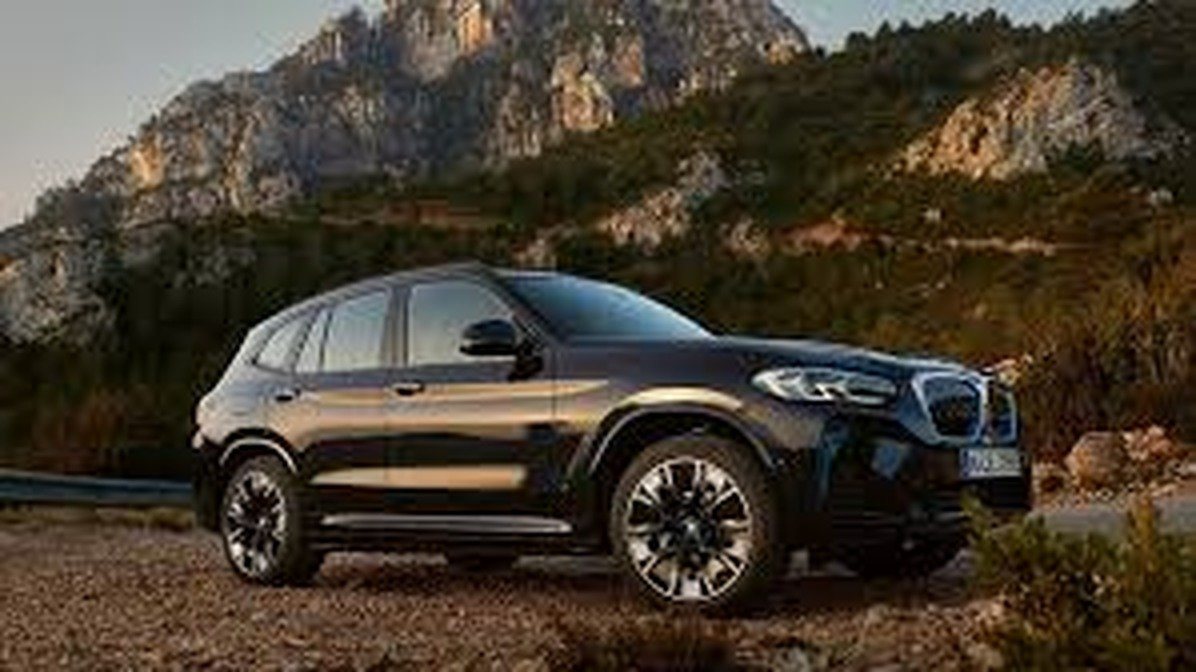 BMW iX3